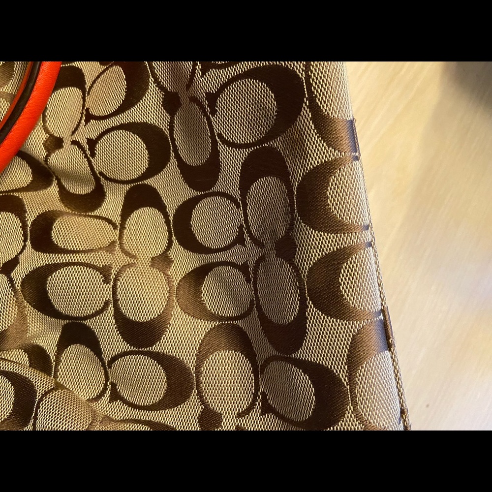 Authentic Coach bag - Picture 6 of 7